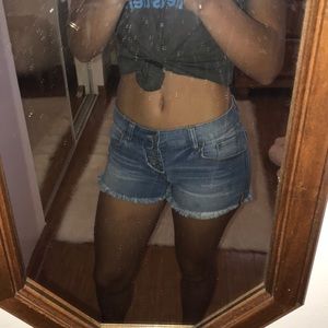 Low rise shorts size 1, super cute